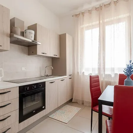 Dimora Del Sole 2 - Intero Λ' Άκουιλα